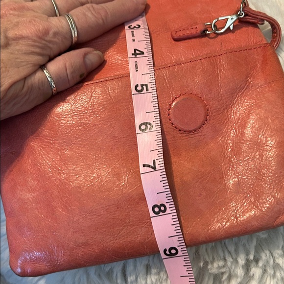HOBO PINK VINTAGE LEATHER DARIA WRISTLET CLUTCH